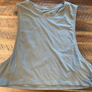 Lululemon muscle crop top